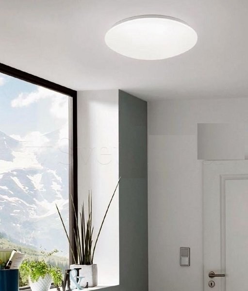 LED plafonjere sa daljinskim - praktično rješenje za osvjetljavanje interijera