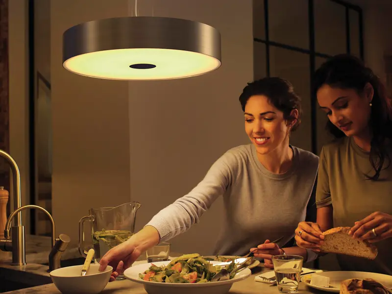 Brza transformacija kuhinje: Akcentna rasvjeta i funkcionalnost s Hue Lightstripes