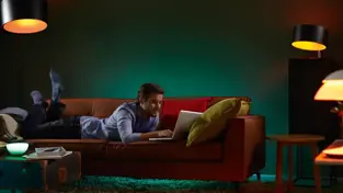 Koja pametna rasvjeta omogućuje najbolju glasovnu kontrolu?