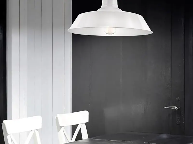 Moderni vs. Tradicionalni lusteri: Kako pronaći stil koji odgovara vašem karakteru i domu?