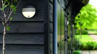 Senzori i Luxomati: Pametno Upravljanje Rasvjetom i Ušteda Energije