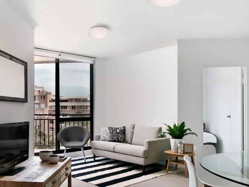 Sobna rasvjeta 2026: Sveobuhvatan vodič kroz dizajn, tehnologiju i atmosferu doma