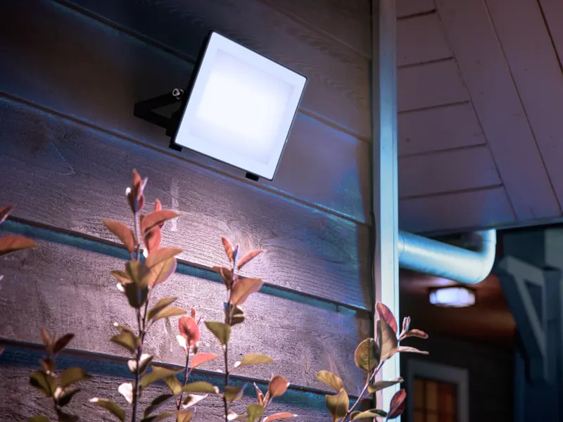 Sveobuhvatni vodič za LED reflektore : Kako odabrati idealnu rasvjetu za dom, posao i industriju?