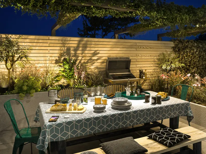 Vanjska rasvjeta okućnice, vrtova i bazena: Kompletan vodič za savršen eksterijer