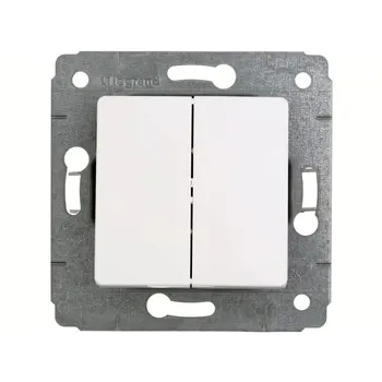 773621 UTIČNICA MEH. 2P+E/16A/250V CARIVA BIJELA