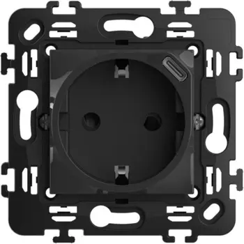 CLASSIA UTIČNICA 2P+E + USB C PUNJAČ 1,5A CRNA