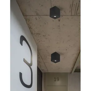 RENDE NADGRADNA SVJETILJKA CRNA GU10 1x10 Watt IP20 220-240 Volt