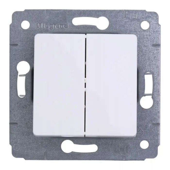 773608 SKLOPKA SERIJSKA IZMJENIČNA CARIVA BIJELA