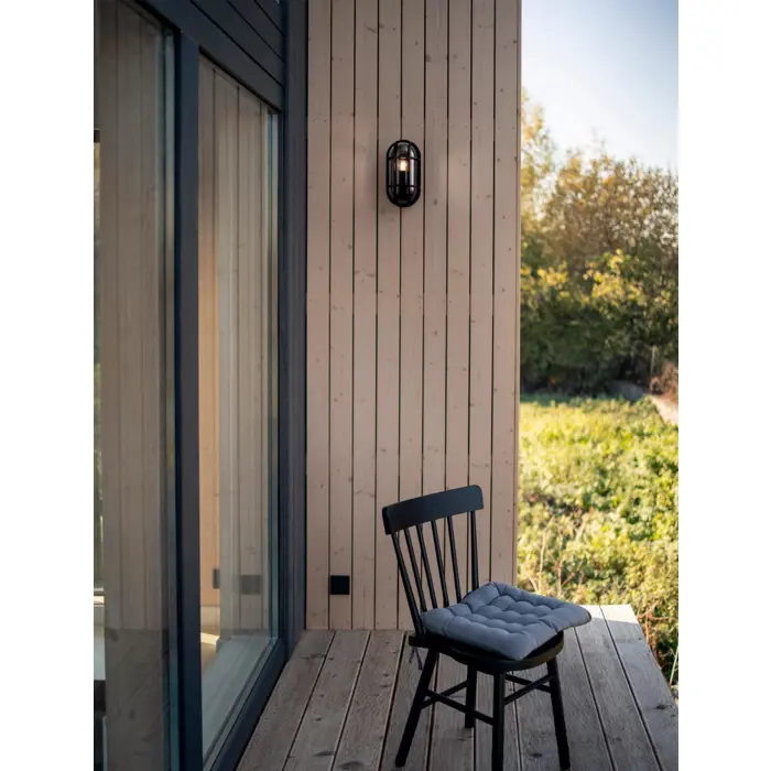 AMEL ZIDNA LAMPA E27 IP65 CRNA