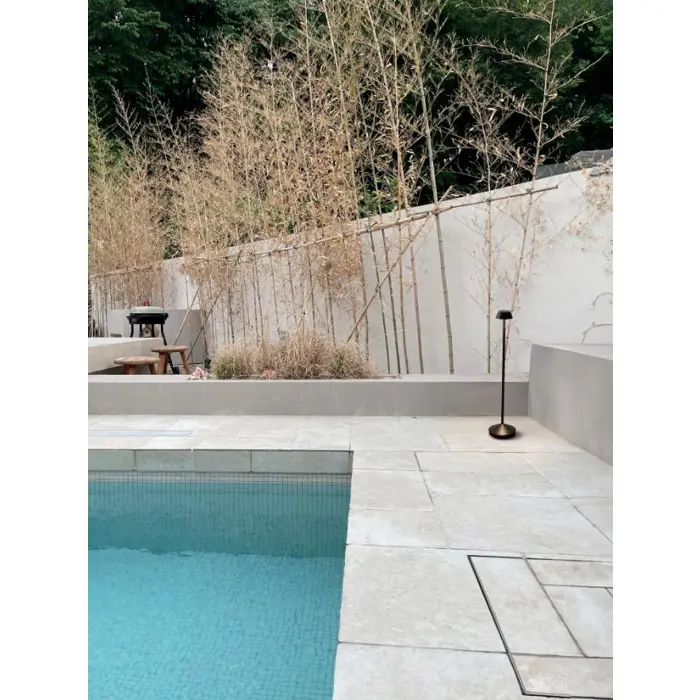 ARION STOLNA LAMPA LED 3000K 187lm IP65 CRNA