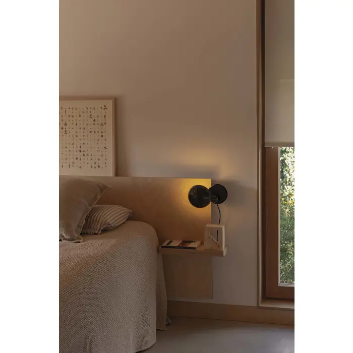 BELA STOLNA SVJETILJKA S KVAČICOM 1XE27 CRNA