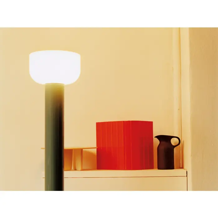 BELLHOP STAJAĆA SVJETILJKA LED 26W/2700K/100-240V/48V SMEĐE SIVA