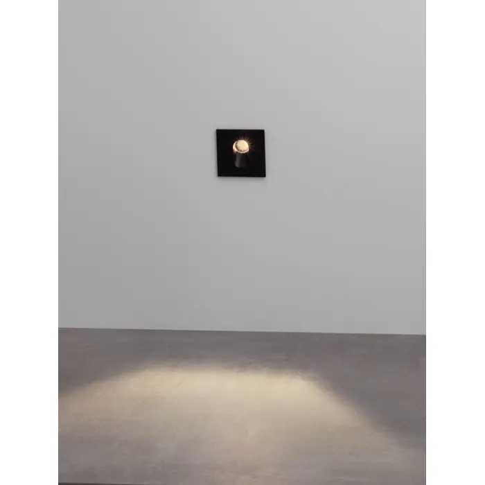 CAEL VANJSKA ZIDNA LED SVJETILJKA 3Watt 77Lm
IP65 2700K
ANTRACIT