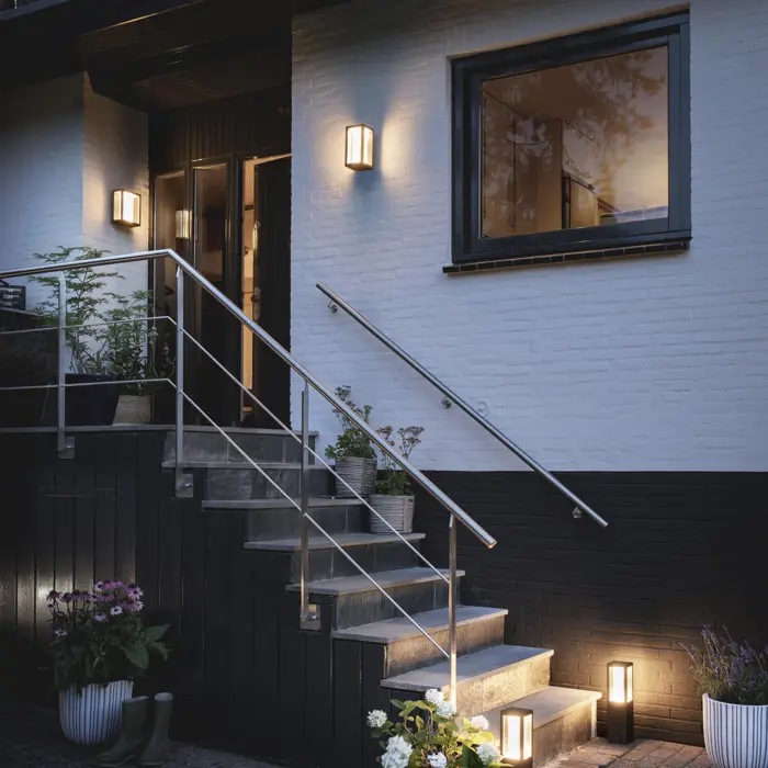 Impress PHILIPS HUE ZIDNA SVJETILJKA CRNA