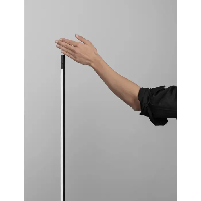 LITEE STAJAĆA PRIGUŠIVA LED SVJETILJKA SA SENZOROM CRNA 26W IP20 3000K