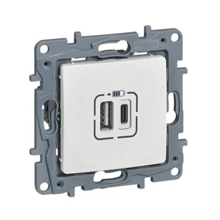 niloe-uticnica-2xusb-ac-3a-bij-44535-04163777.webp