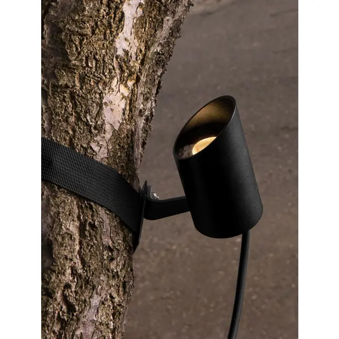 ONE VANJSKA SVJETILJKA
LED 8 Watt 464lm
3000K IP65
CRNA