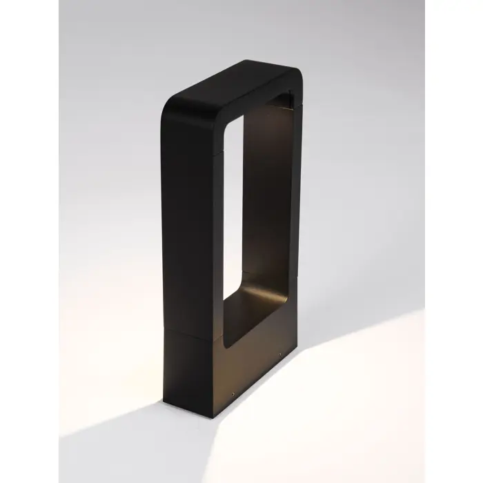 PAUL STAJAĆA LAMPA CRNA
LED 7 Watt 220-240 Volt 369lm
3000K IP65