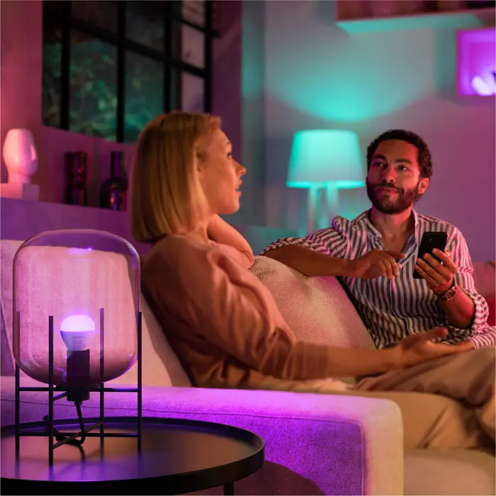 Philips Hue WHITE & COLOR AMBIANCE LED ŽARULJA 2×E14/5,1W/2000-6500K+RGB/470lm