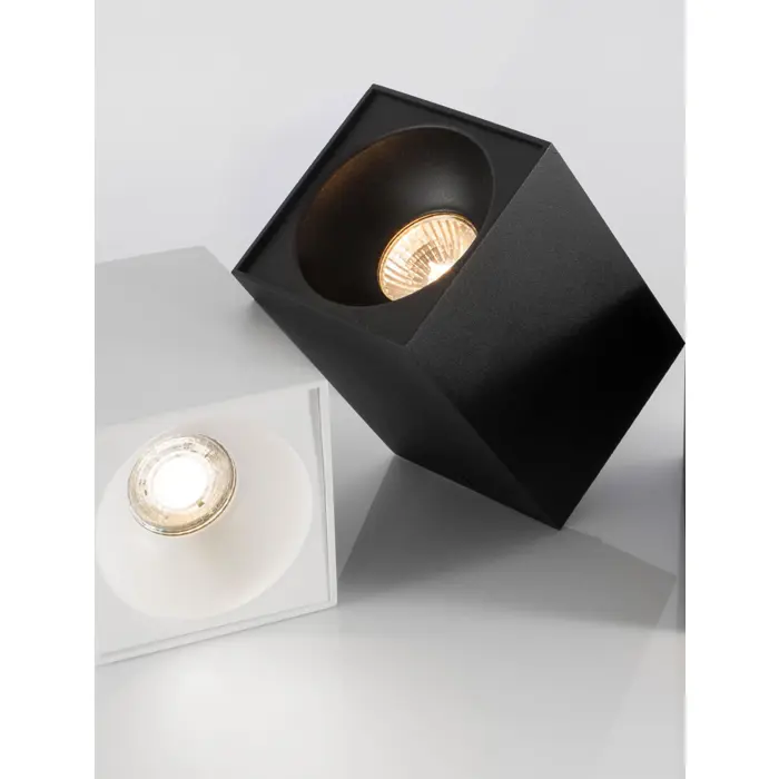 RENDE NADGRADNA SVJETILJKA CRNA GU10 1x10 Watt IP20 220-240 Volt