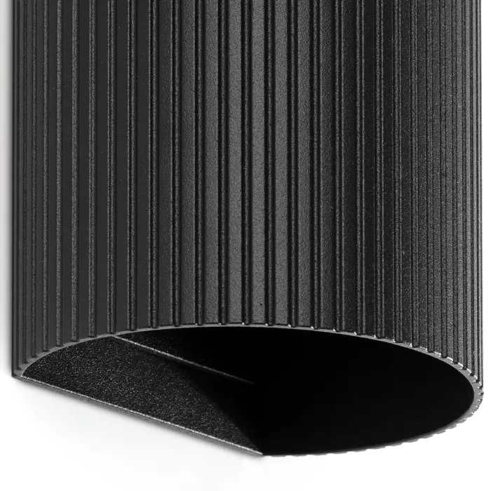 SOLE ZIDNA SVJETILJKA IZBRAZDANA CRNA 2xGU10