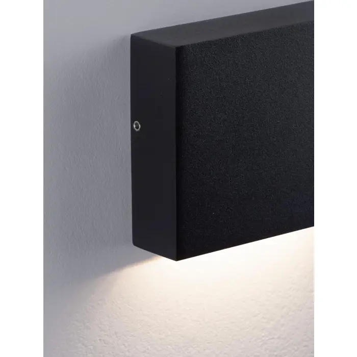 TICK ZIDNA SVJETILJKA CRNA
LED 4 Watt 220-240 Volt 218lm
3000K