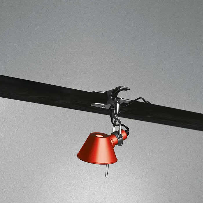 tolomeo-micro-pinza-svjetiljka-s-kvacicom-crvena-artemide-71286-02171240.webp