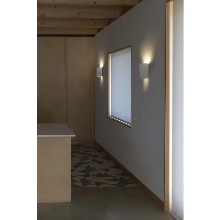 TRAMA ZIDNA SVJETILJKA BIJELA 1xE14