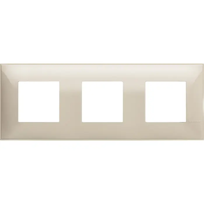 ukrasni-okvir-3-str-krem-70222-04151632.webp