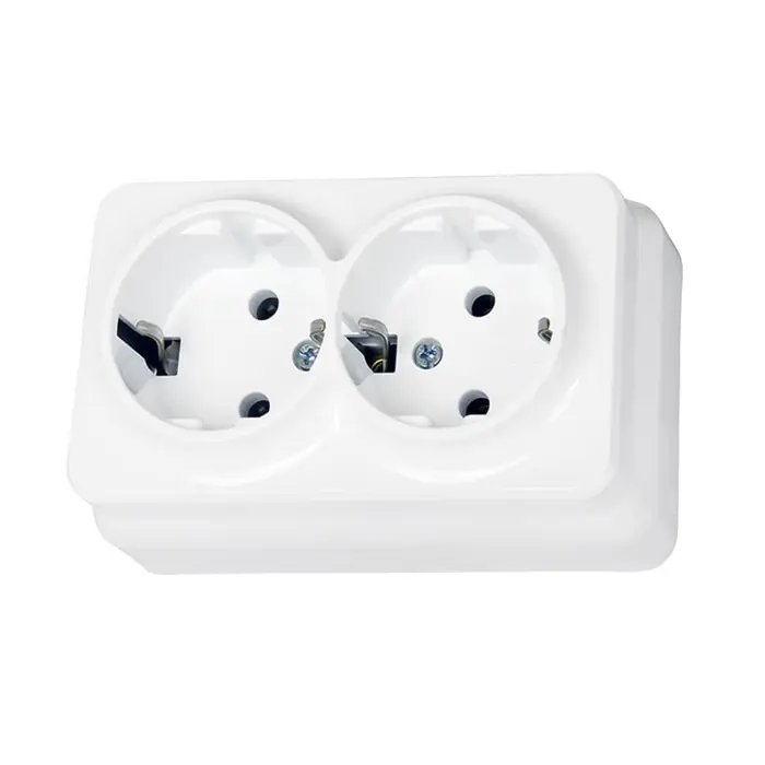 uticnica-nadzbukna-dvostruka-16a250vb-ip20-bijela-23435-04040139.webp