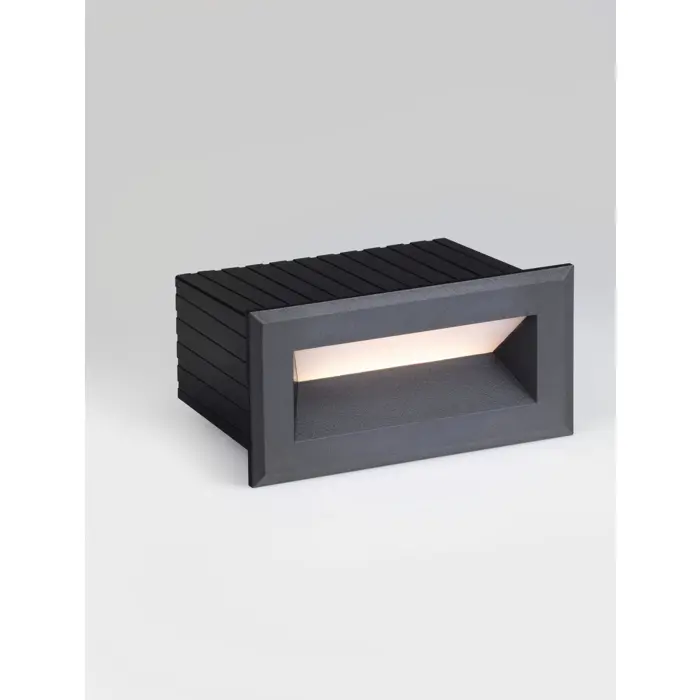 VIVION UGRADBENA ZIDNA SVJETILJKA CRNA
LED 1 Watt 220-240 Volt 29lm